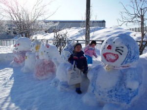 保育園の雪だるま2012